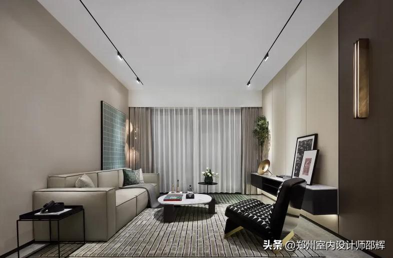 装修墙面黑印怎么处理,房间白墙重新刷怎么处理