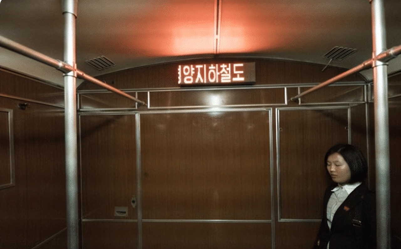 日新月异的朝鲜，网购已成主流，去旅游买东西可以发回国内了！