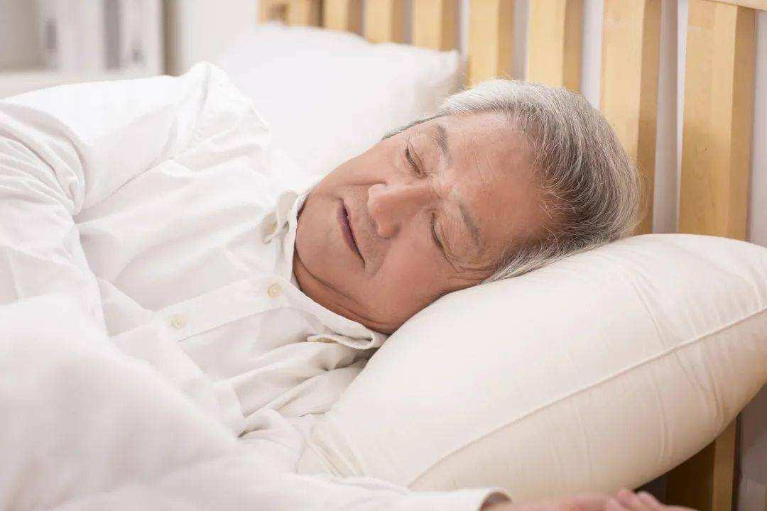 脑出血来临睡觉先知,脑出血睡觉出现三个异常