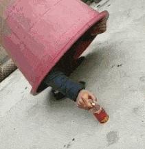 冰糕掉了一半,冰糕化在地上干了怎么清理