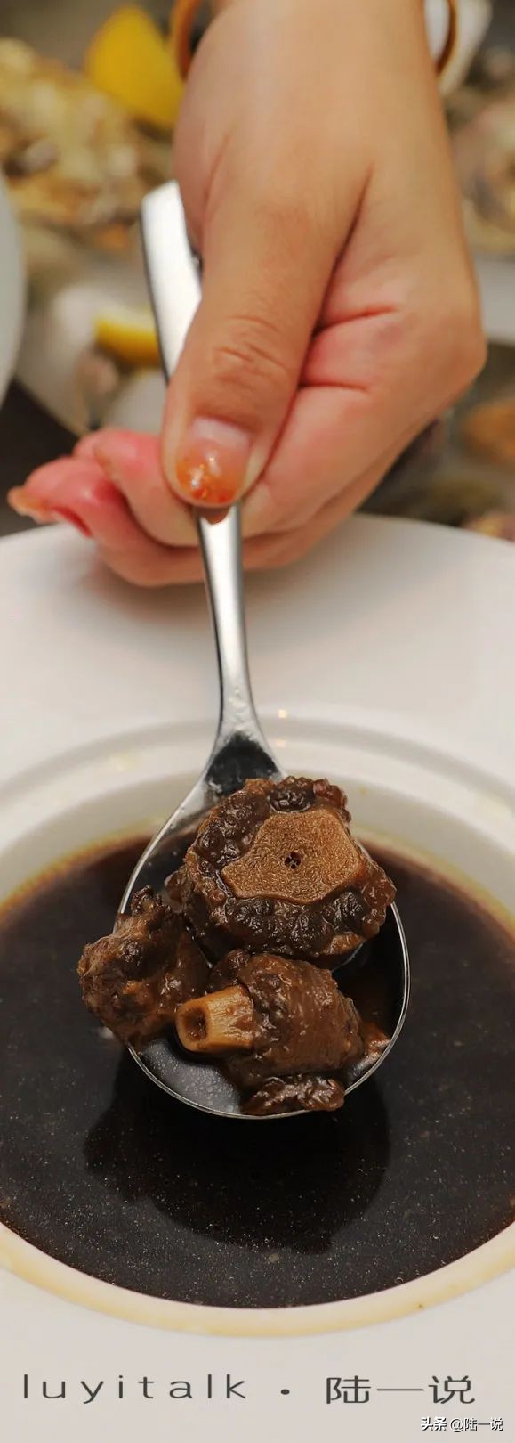 花3500元到牛排馆刷菜单,澳洲、美洲、欧洲,龙虾,蛏王,和牛