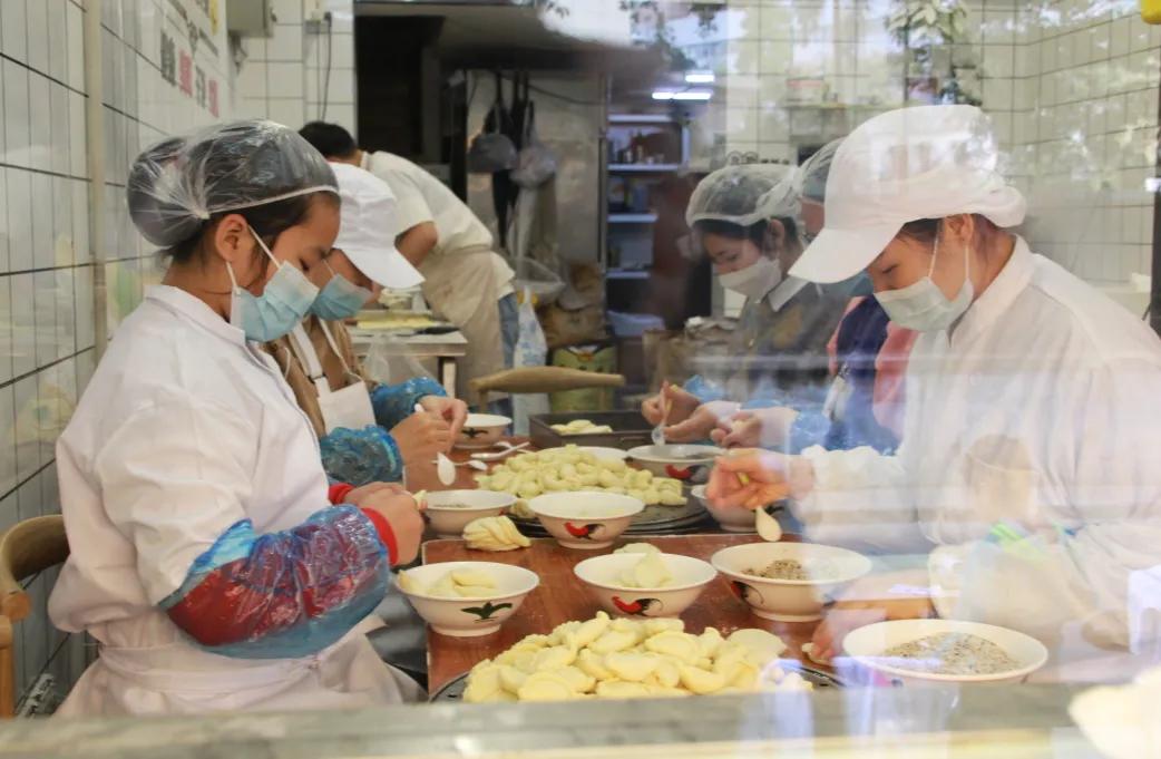 今年的年货市场怎么没人气,为何年货卖不动了