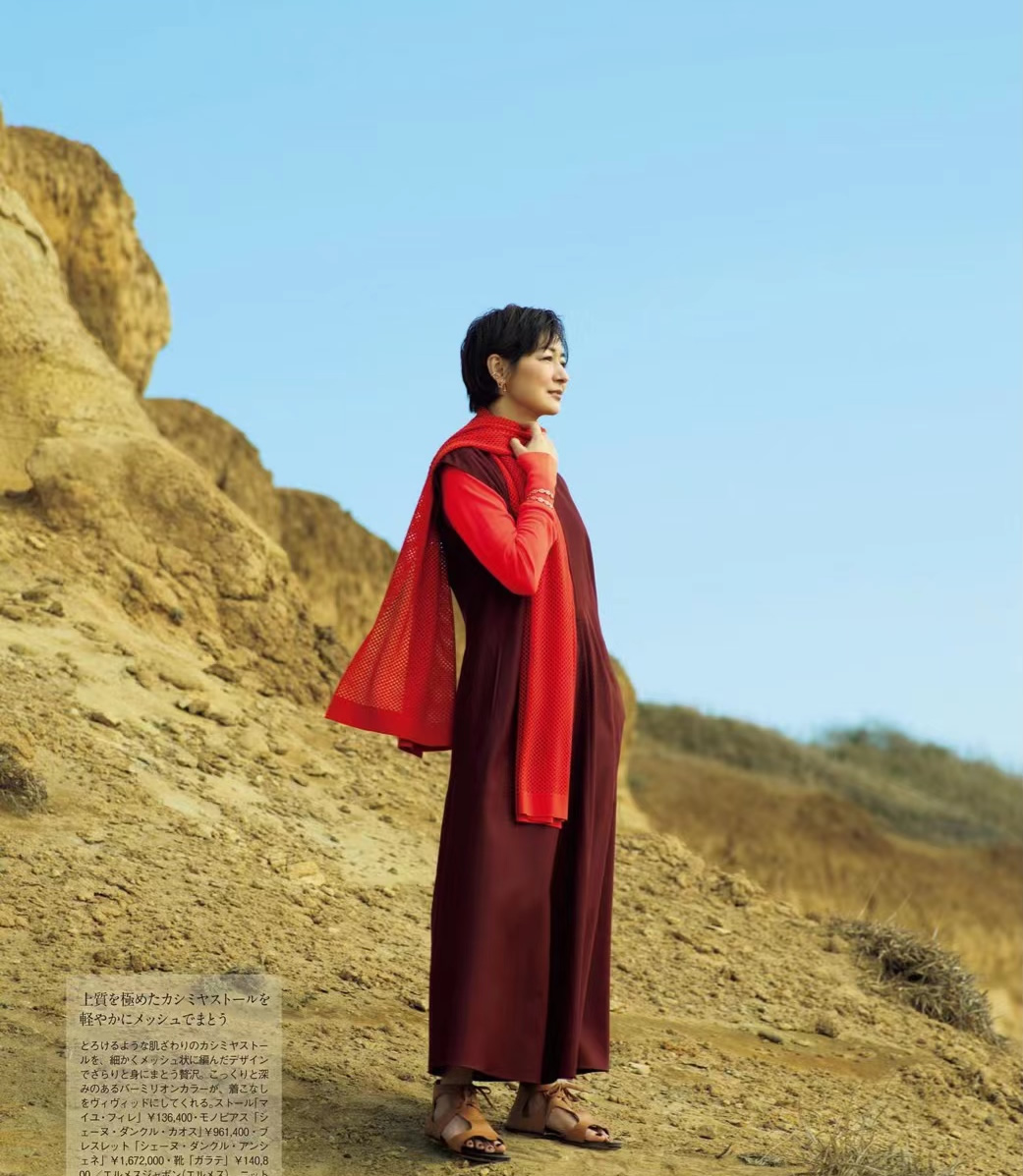 冬季的配色穿搭让你轻松提升气质,搭配推荐简约出挑的柔和色系穿搭