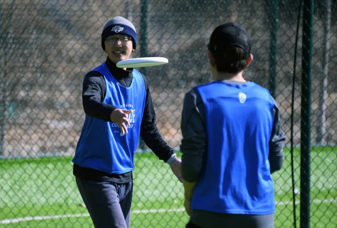 小众“潮运动”,井喷“火出圈”