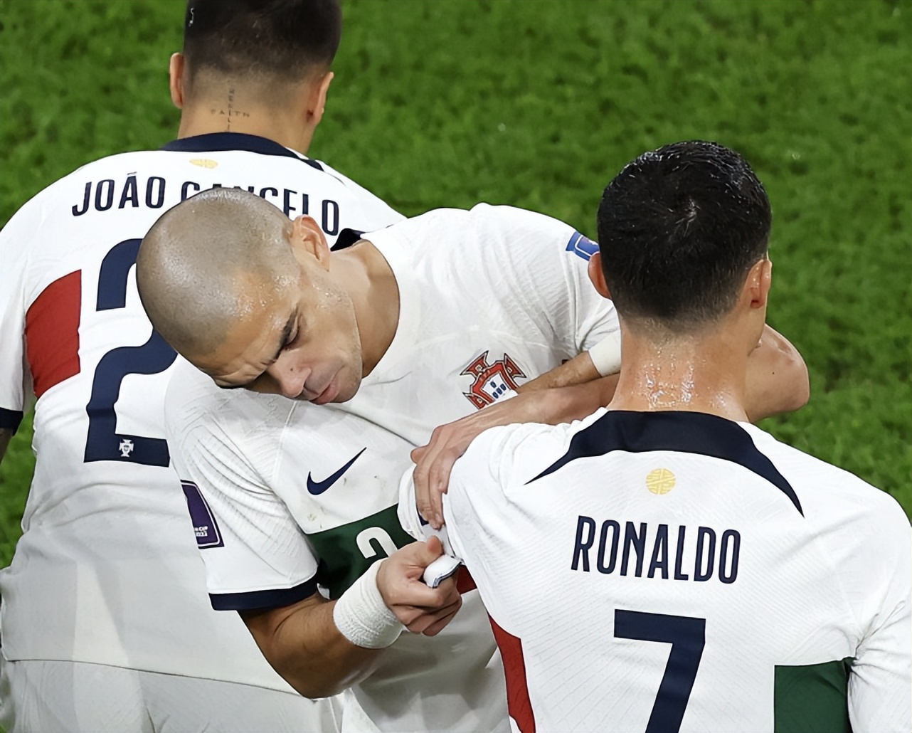 球王归来大结局下,球王梅西回家