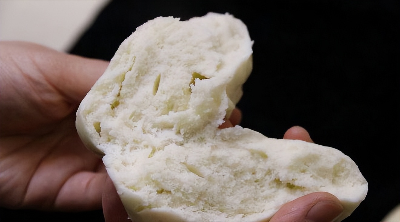 普通面粉加盐用凉水和面做面食,做面食时用冷水和热水的区别