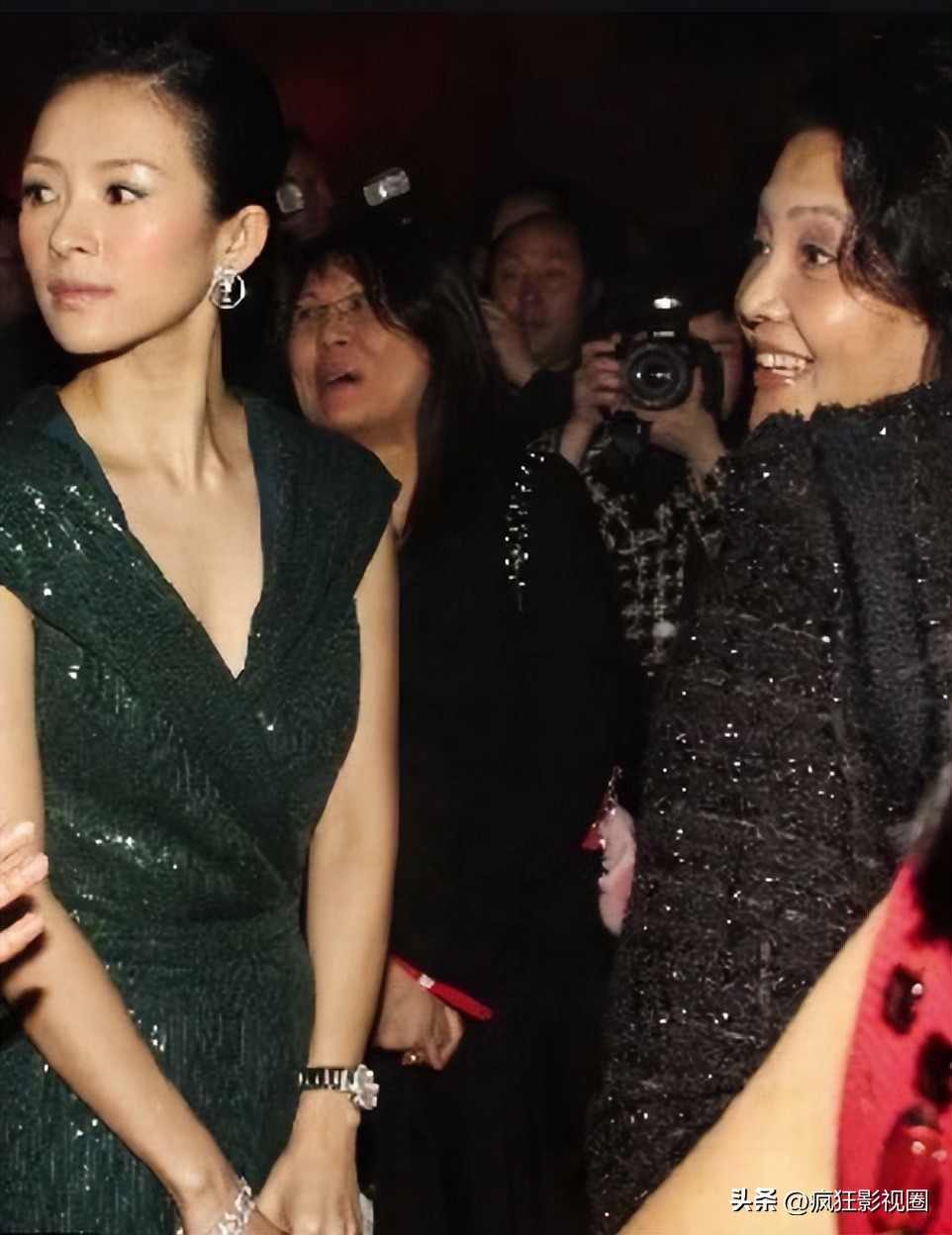 吃软饭、出轨、三人行！父母却一直纵容，这5位男星真是一言难尽