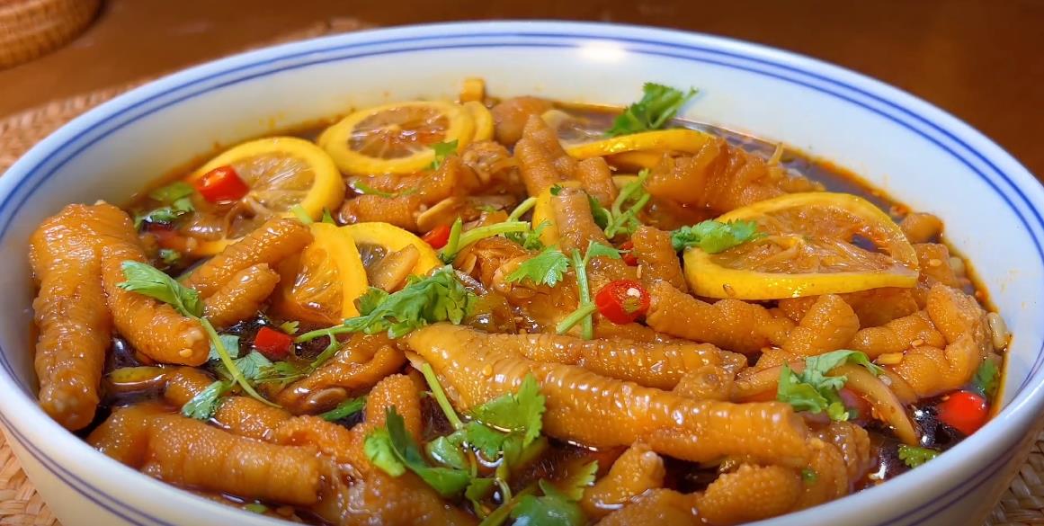 40岁以上的女人吃什么胶原蛋白好,吃什么样的胶原蛋白能让皮肤饱满