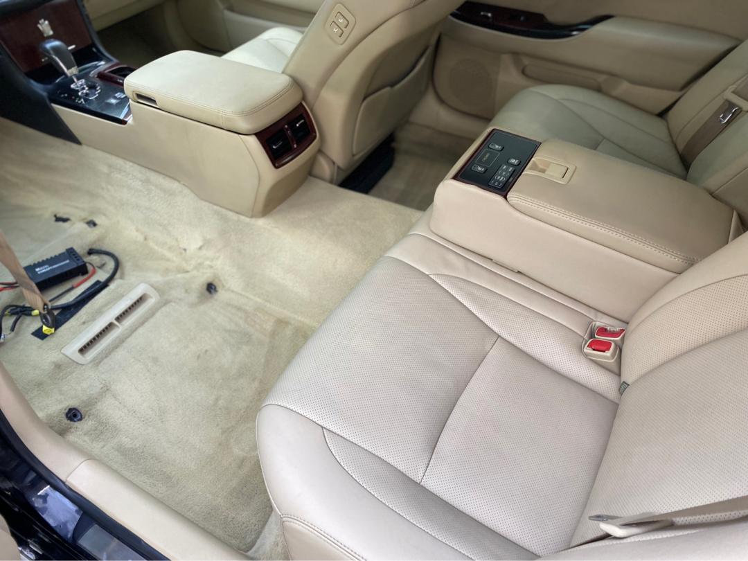 皇冠3.0经典老车翻新复活视频,13代皇冠全车翻新泉州地区