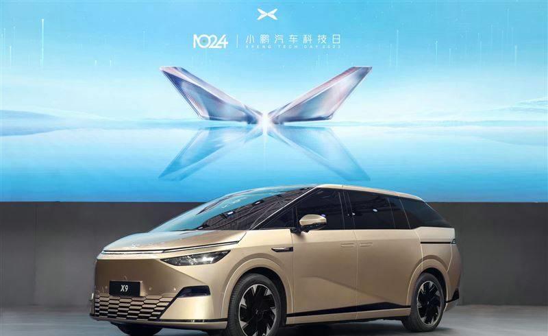 豪华MPV大战：四款霸气“*弹子**头”PK，看看谁能成为最强王者！