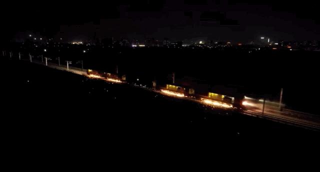 大型烟花燃放表演秀,大型烟花表演震撼美丽