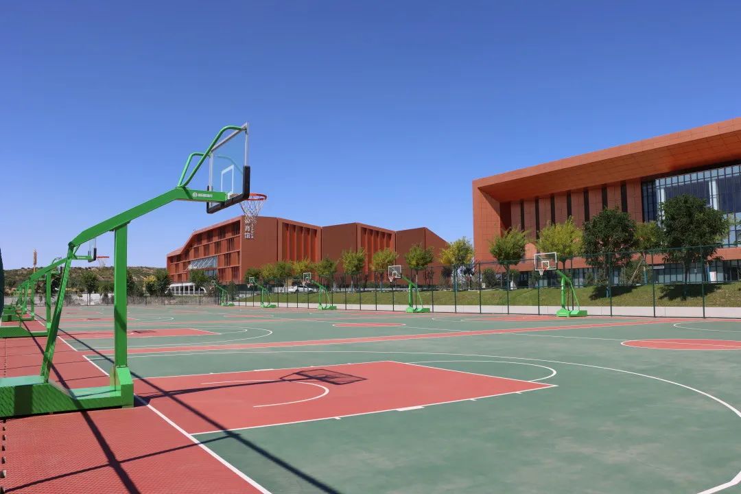 行稳致远不忘初心砥砺前行,砥砺前行行稳致远