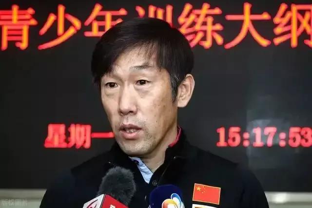 中国足球为何不打传控,选帅国足