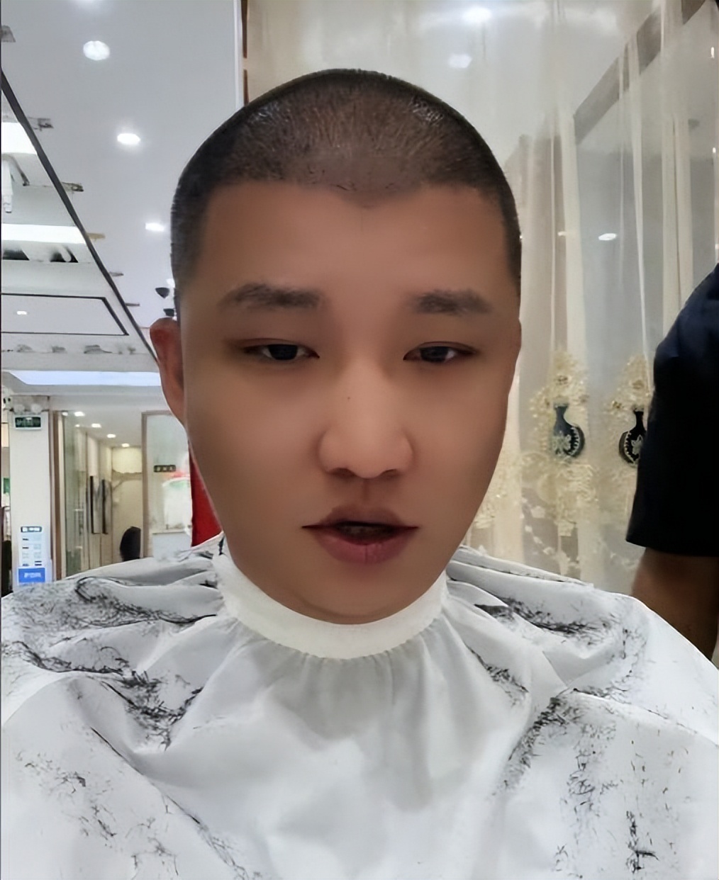 网红二驴发家史,揭秘网红二驴的68亿存款来历