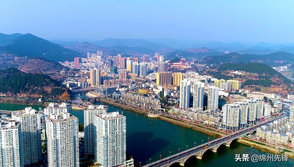 奋楫笃行促成长,奋楫笃行续新篇