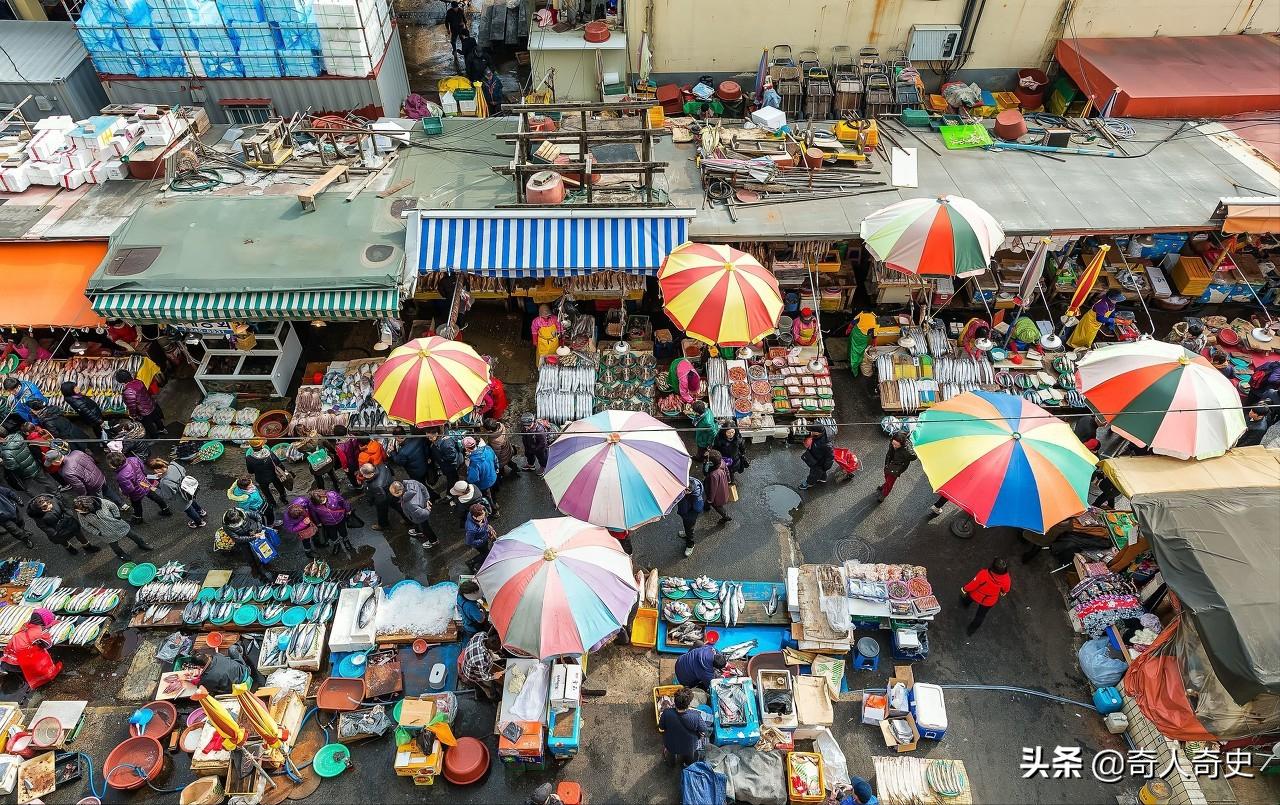 湘妹子的非洲十年：租6个携带枪支的警察做保镖，而今依然在非洲