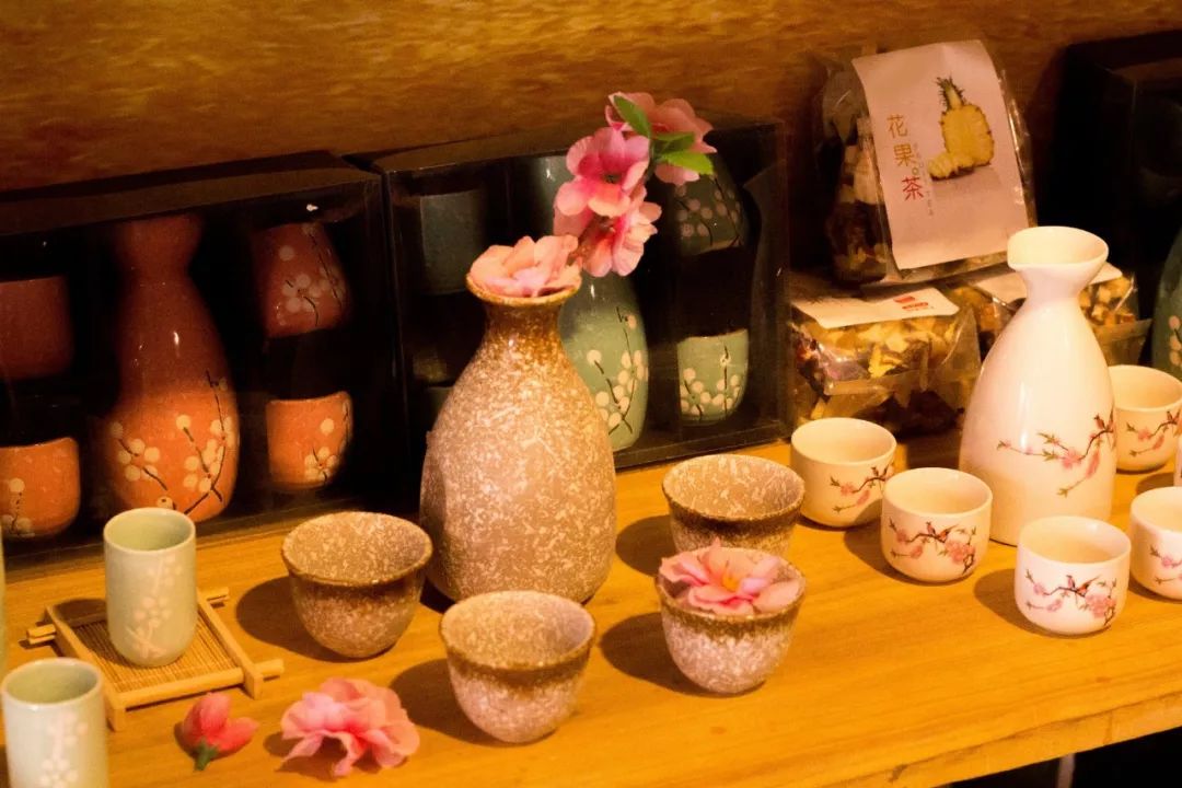 史上最好的饮酒诗词名篇50首,古诗词中的顶级饮酒名篇50首