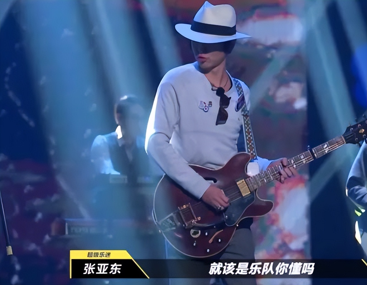 张亚东激荡情史,张亚东情史及历任女友