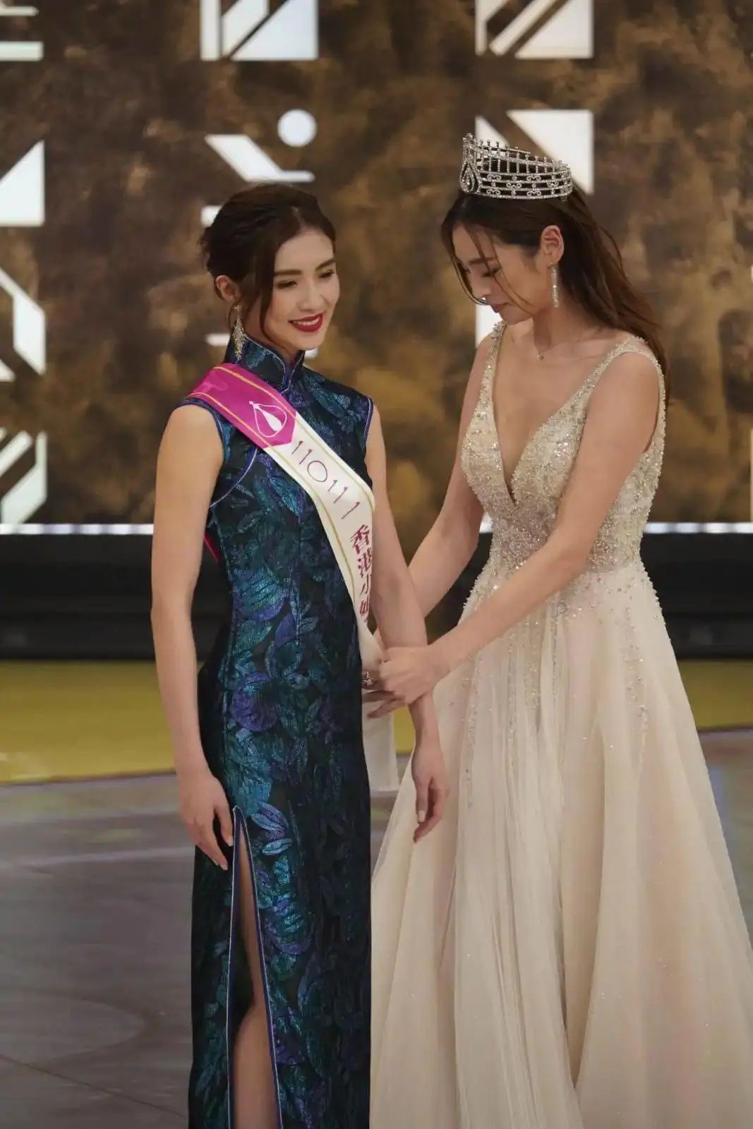 醒醒吧，没有这一眼万年千娇百媚的性感，这样的选美就是自我欺骗