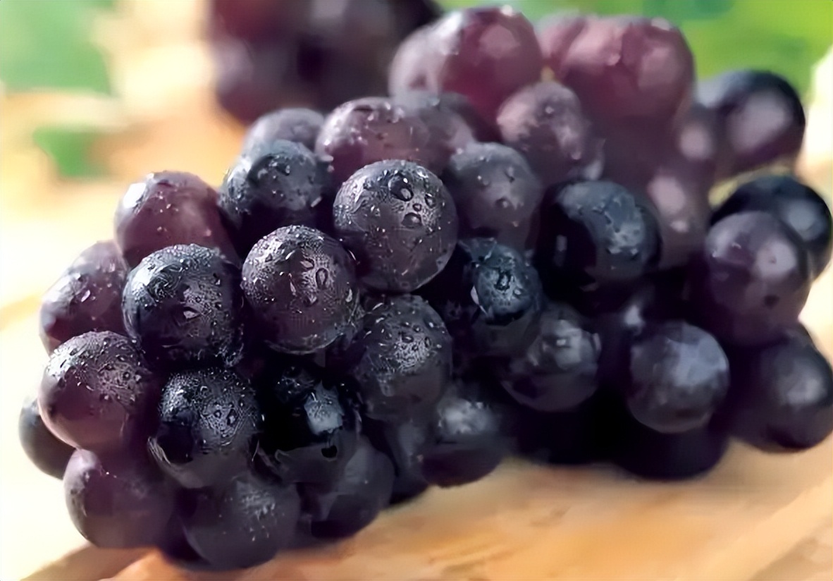 秋季的养生茶配些什么东西好喝呢,秋天应饮用什么茶有利健康