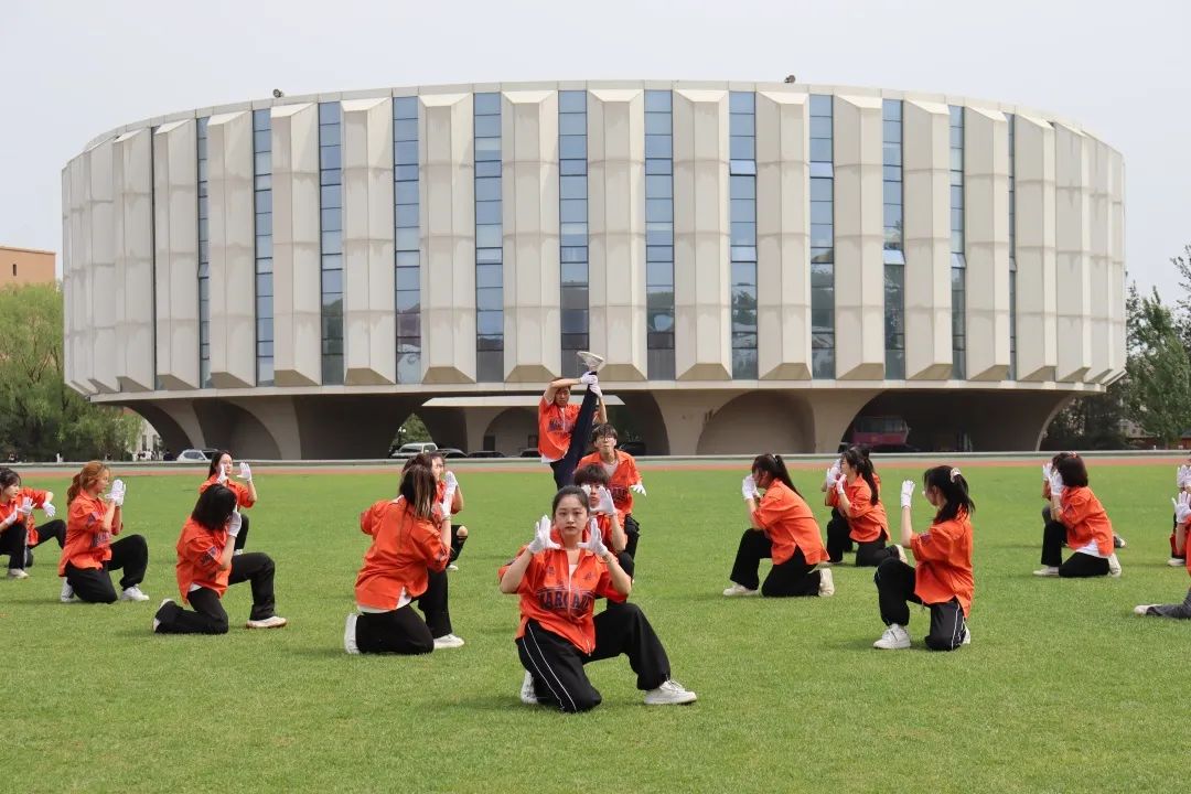 齐舞沈阳城市学院,沈阳城市学院百人齐舞