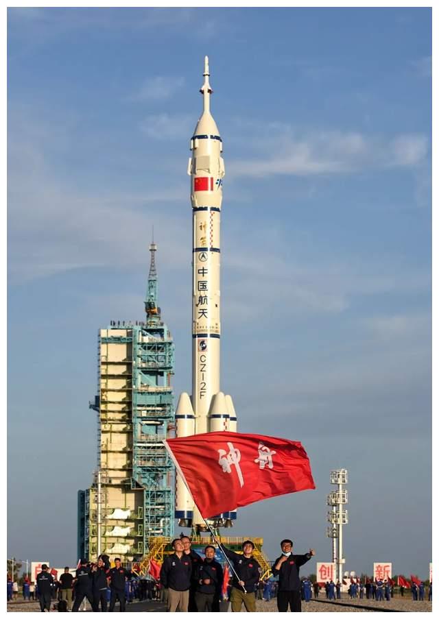 哥伦比亚号航天飞机失事原因视频,挑战者号航天飞机失事全过程