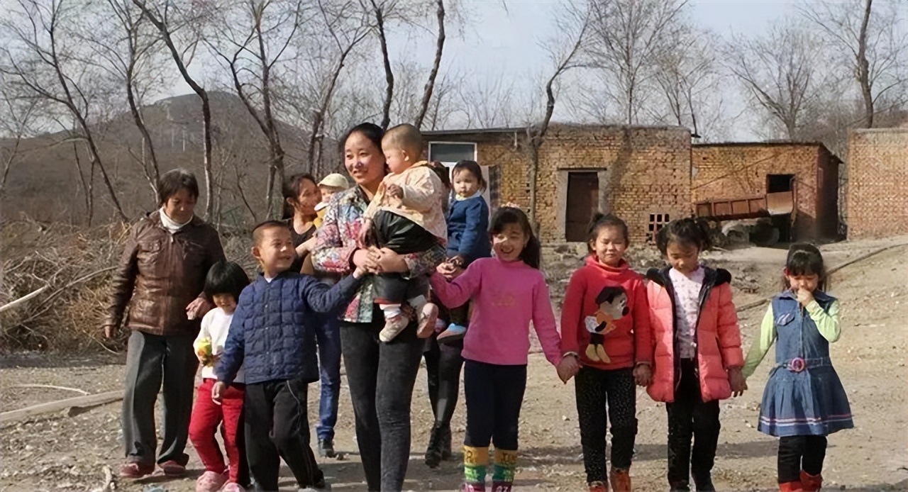 收养118个孩子的母亲被判20年,收养118个弃婴的妈妈被判刑