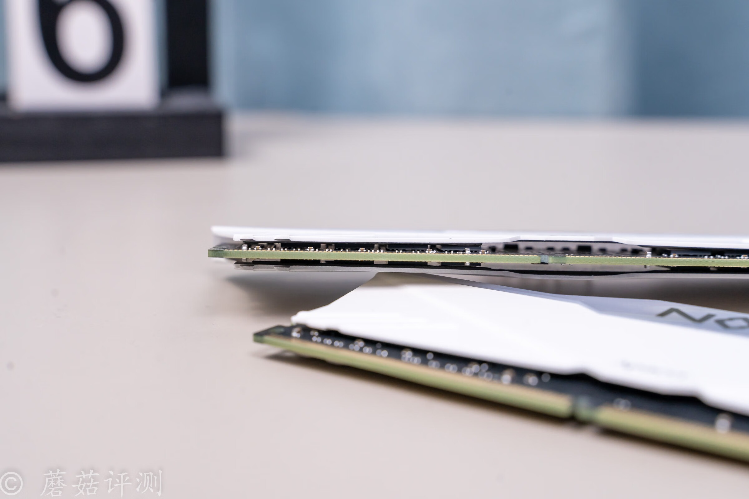 宇瞻ddr4240016g普条怎么样,宇瞻暗黑8gddr43600白色