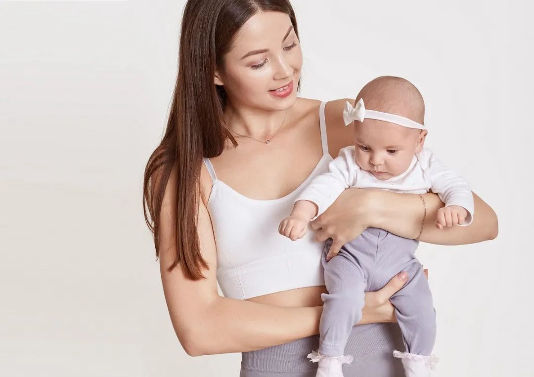 生完孩子每天睡觉起来腰痛,生完孩子以后来大姨妈腰痛