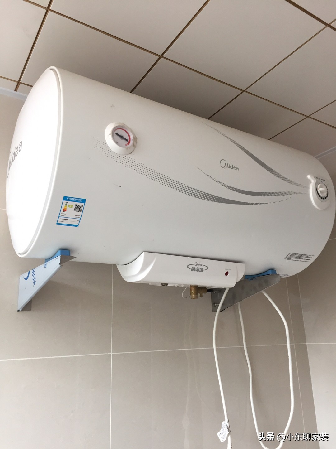 电热水器和燃气热水器哪个更合适,电热水器与燃气热水器哪个好用