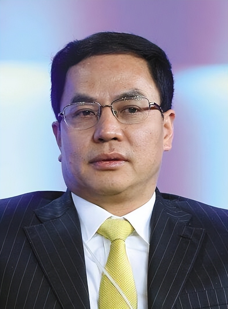 名校学霸毕业4000月薪,清华学霸拿到5亿融资