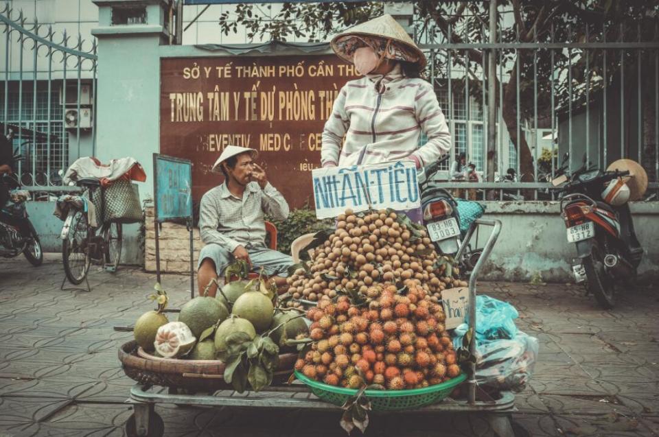 一个人做烧烤会有多少利润,一年卖70万的烧烤利润能挣多少