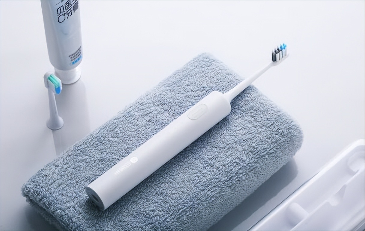 飞利浦sonicare3600系列电动牙刷,usmile电动牙刷和小米t700哪个好