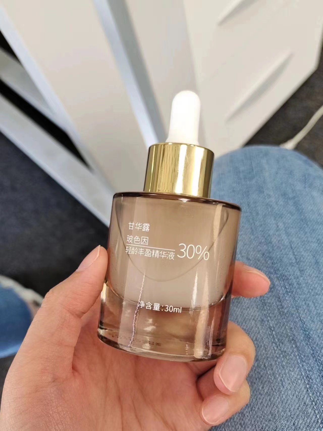 50岁的女人用什么护肤霜比较好,40岁护肤精华和面霜哪个重要