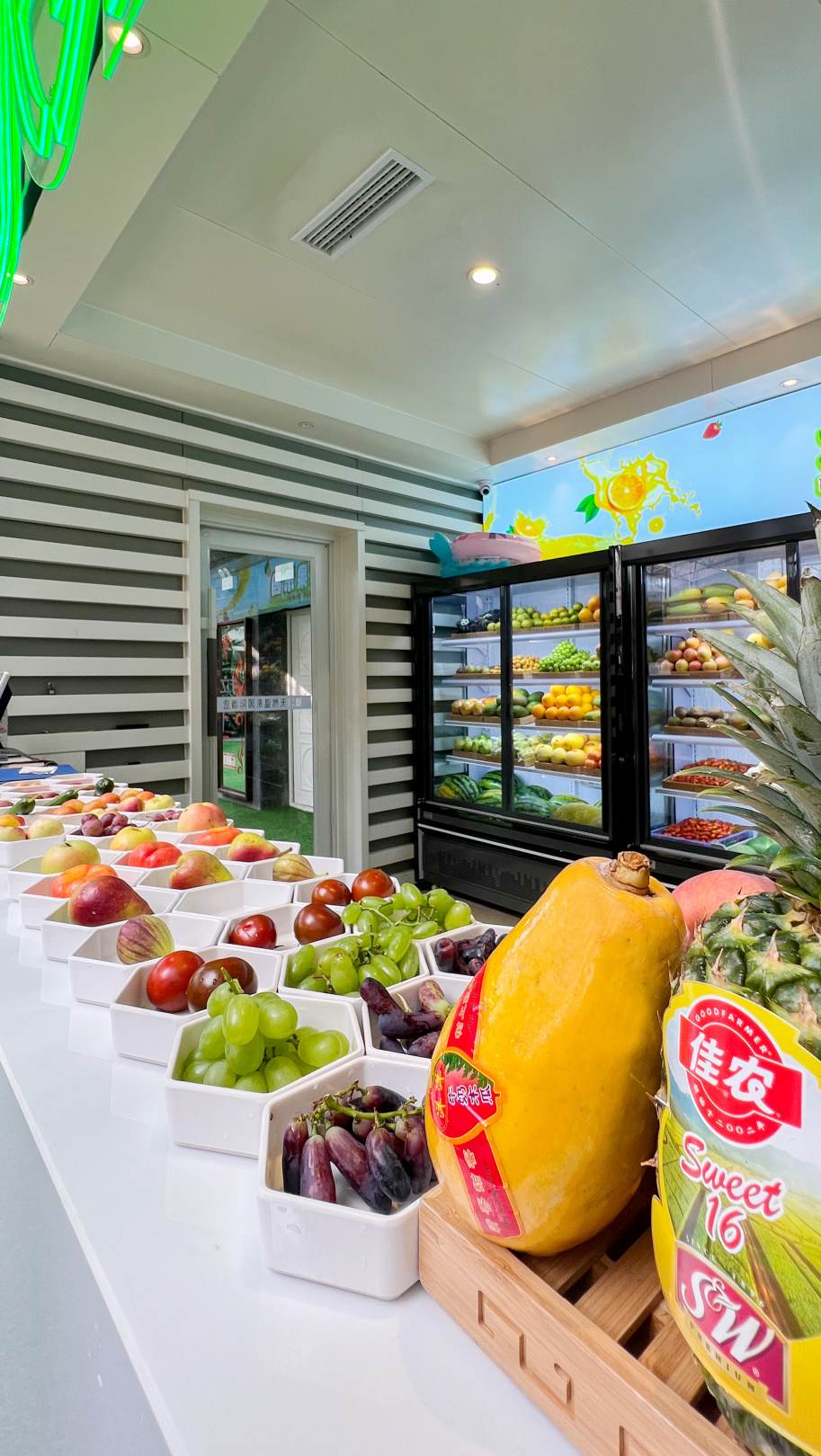 银河温泉双人水果温泉,泡汤泉免费吃水果