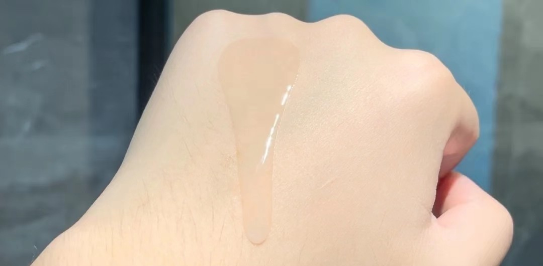 兰蔻小黑瓶和海蓝之谜修复精华 (海蓝之谜精华露兰蔻小黑瓶)