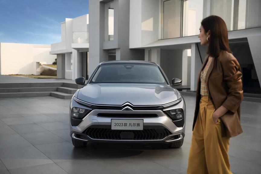 “1块钱”的改变有多大？凡尔赛C5X2023款告诉你！