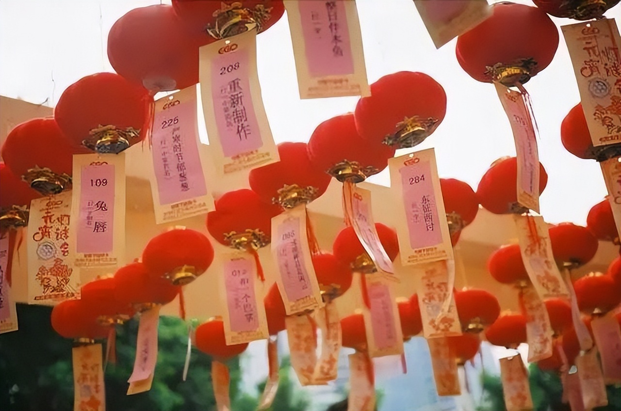 猜灯谜举杯邀明月,猜灯谜元宵佳节