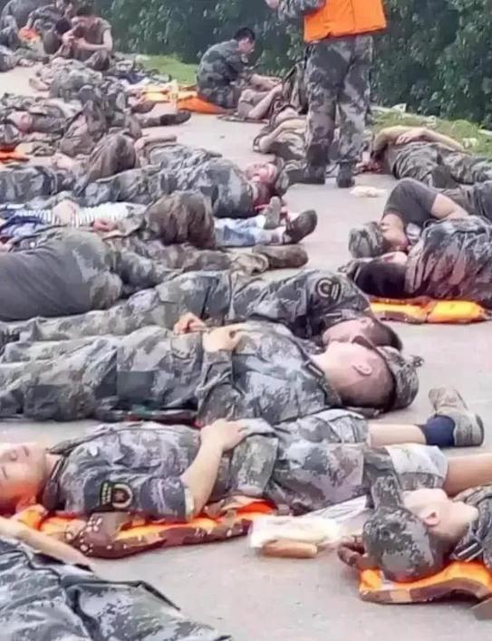 “狗喻”人民子弟兵，House引发众怒，遭到官媒痛斥已被封杀