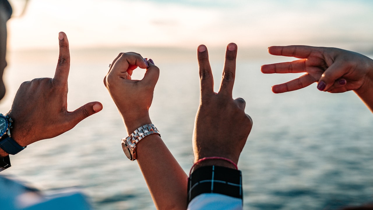 男女之间比较亲密的友谊,男女之间最亲密的关系是什么