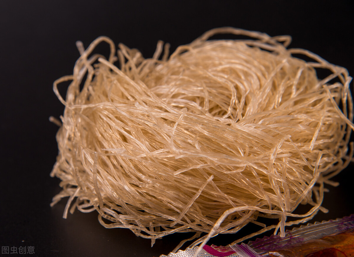 怎样用火烧检测红薯粉真假,红薯粉怎么分辨真假粉条