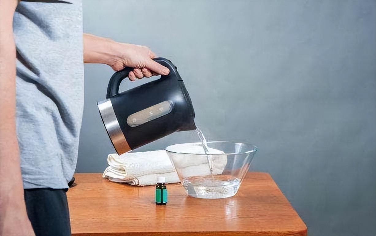 长期喝电热水壶烧的水有什么危害,喝电热水壶烧的水对身体危害多少