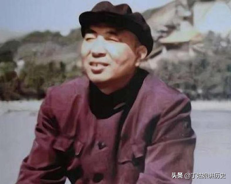 1950年，山东一管制犯被告知：你的代号是奥克斯，中央领导要见你