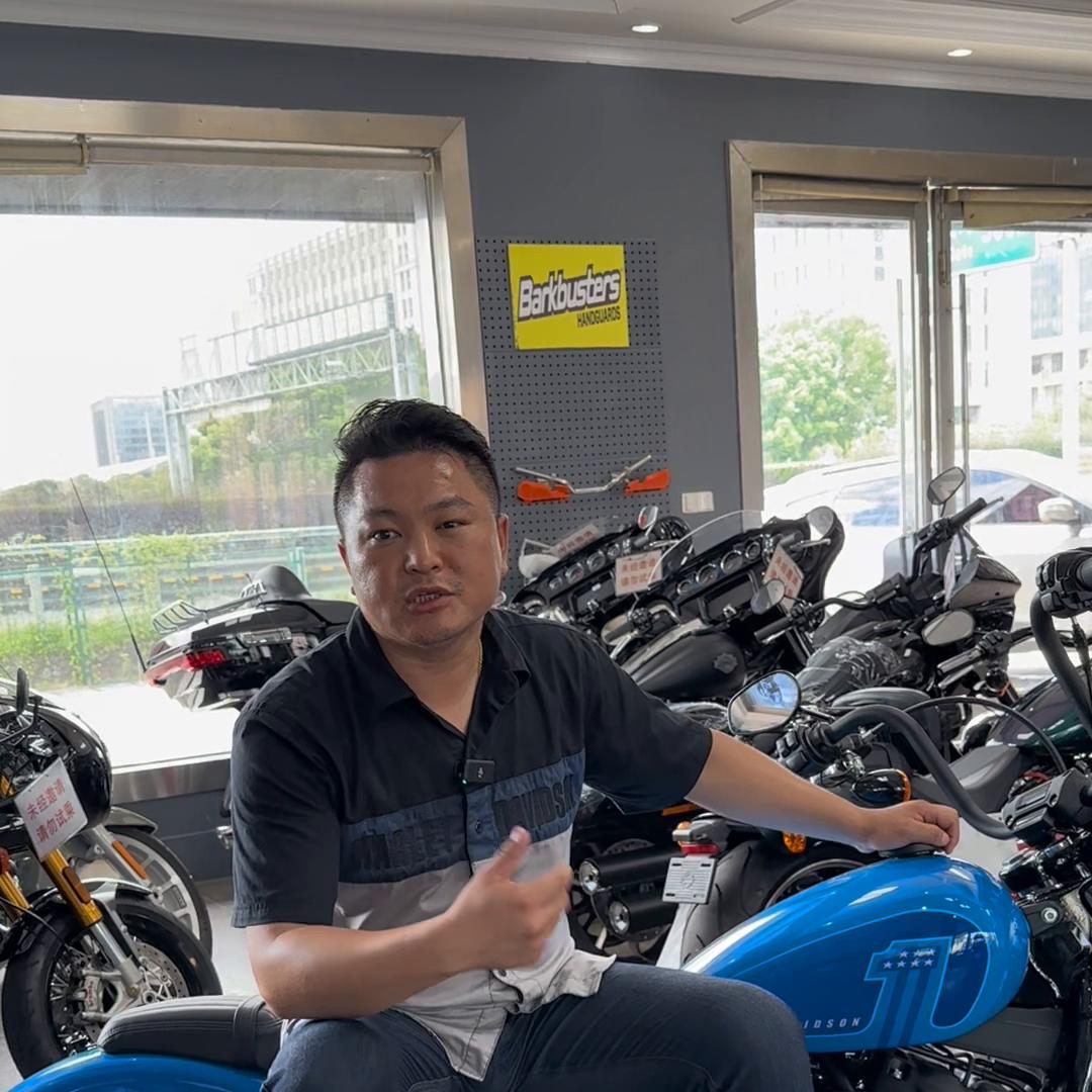 新款哈雷街霸评测,哈雷x48与街霸对比