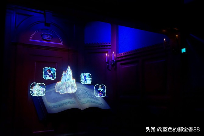 周末白相里的一张床、一群朋友、暴走于迪士尼乐园