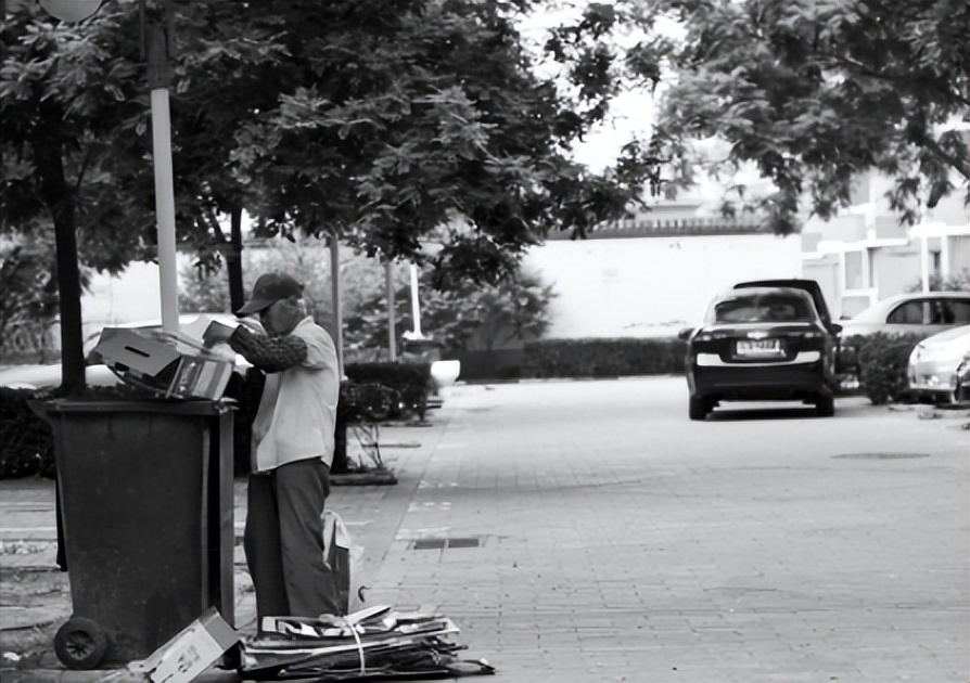 河南单身老汉捡个双性弃婴结局,河南70老汉捡女婴