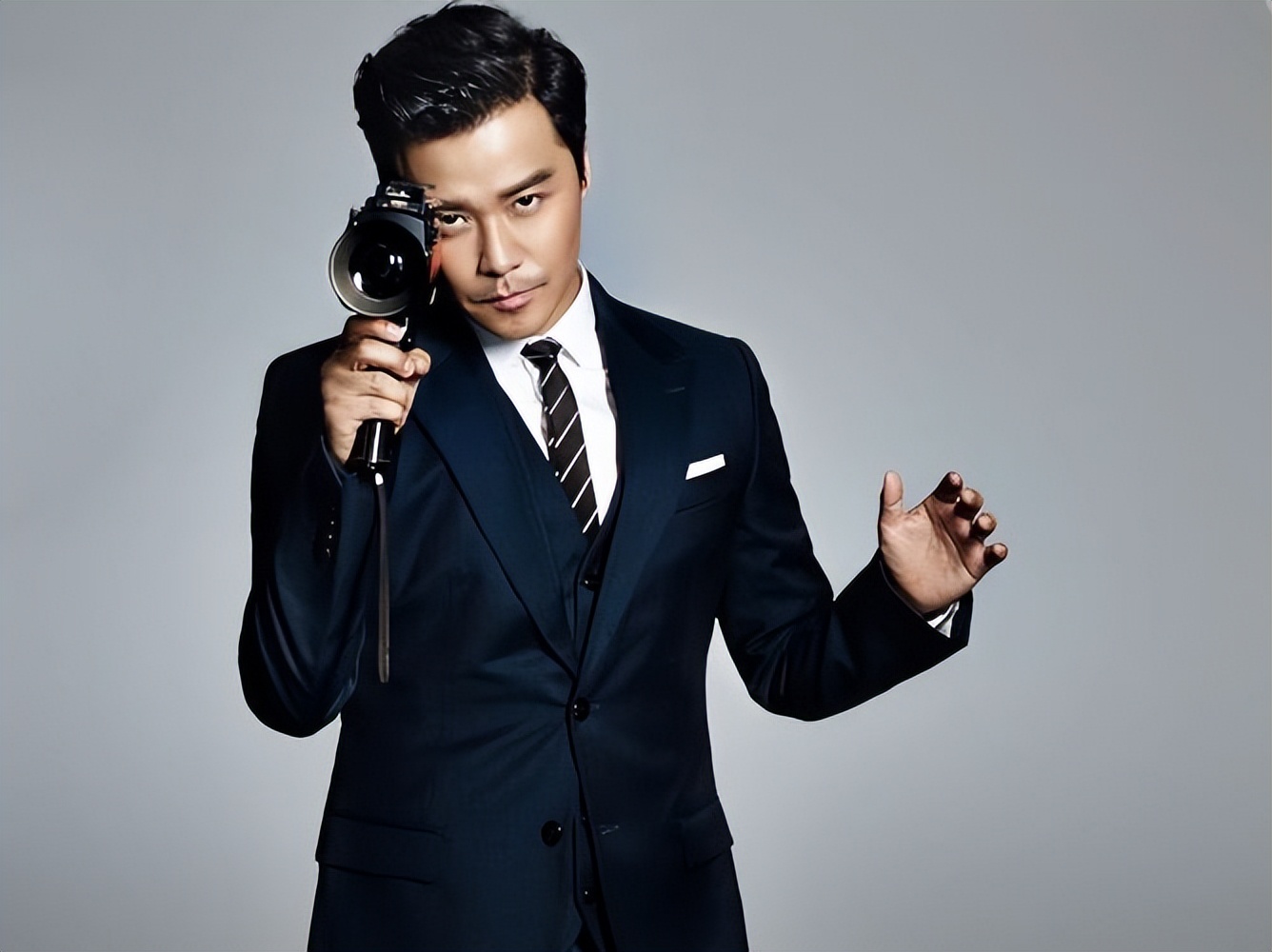 陈思诚电影商人,陈思诚导演作品票房破100亿