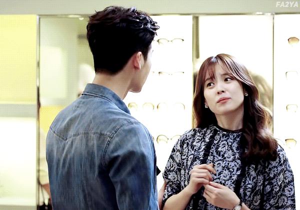 内地版《W两个世界》开播，被嘲自取其辱，网友：那可是李钟硕