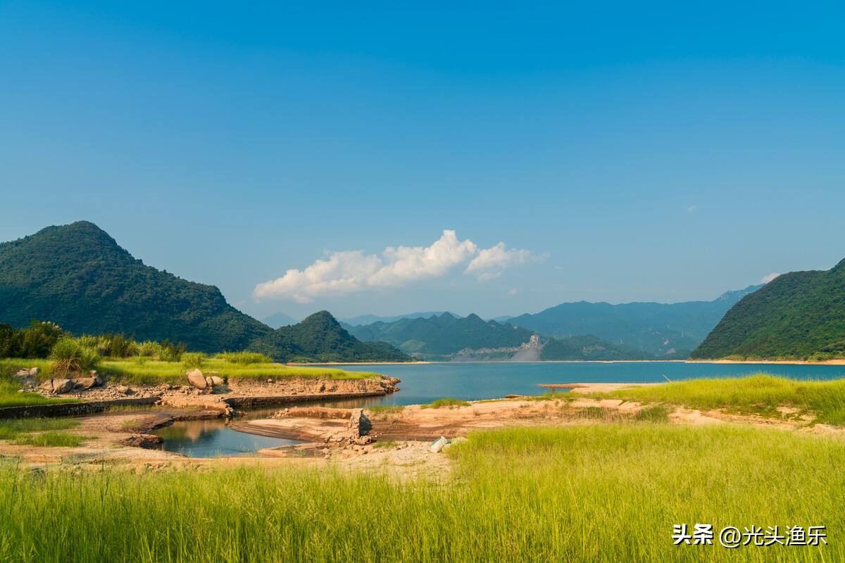 邓刚钓翘嘴鱼视频完整版,邓刚钓翘嘴鱼的方法及技巧