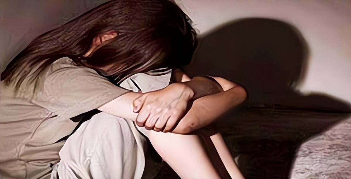 囚禁折磨41天后，17岁女高中生被封入水泥罐里，89年开启震动日本